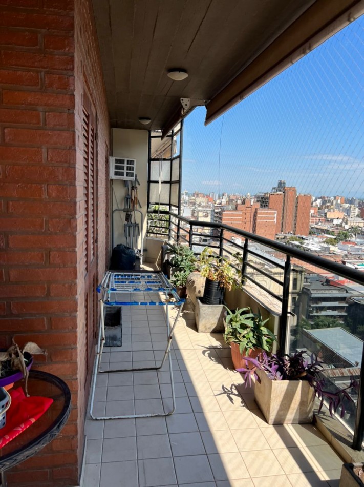 VENTA DE SEMIPISO UNICO EN BARRIO NORTE (MUÑECAS Y SANTA FE)