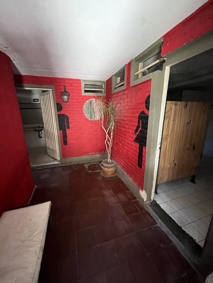 VENTA IMPORTANTE PROPIEDAD DE 28X40 EN  MARCOS PAZ 2000