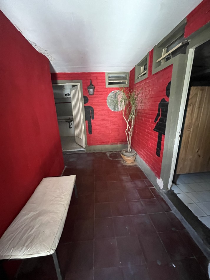 VENTA IMPORTANTE PROPIEDAD DE 28X40 EN  MARCOS PAZ 2000