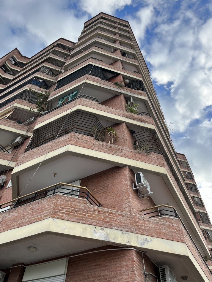 DEPARTAMENTO EN VENTA ZONA PLAZOLETA MITRE-EXCELENTE ESTADO 