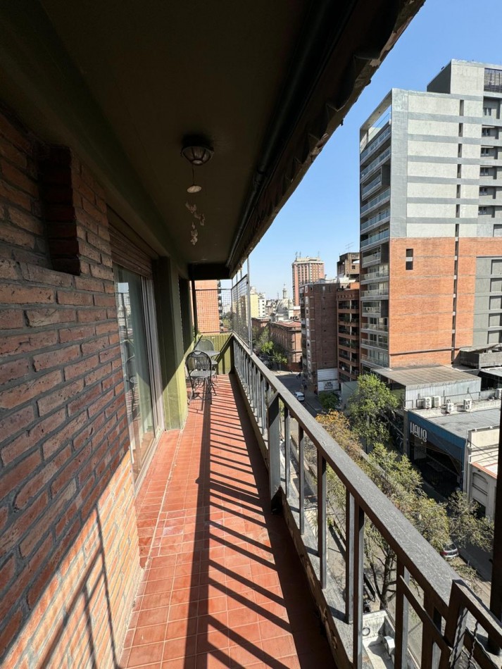 EXCLUSIVO DEPARTAMENTO EN VENTA, 25 DE MAYO 700 