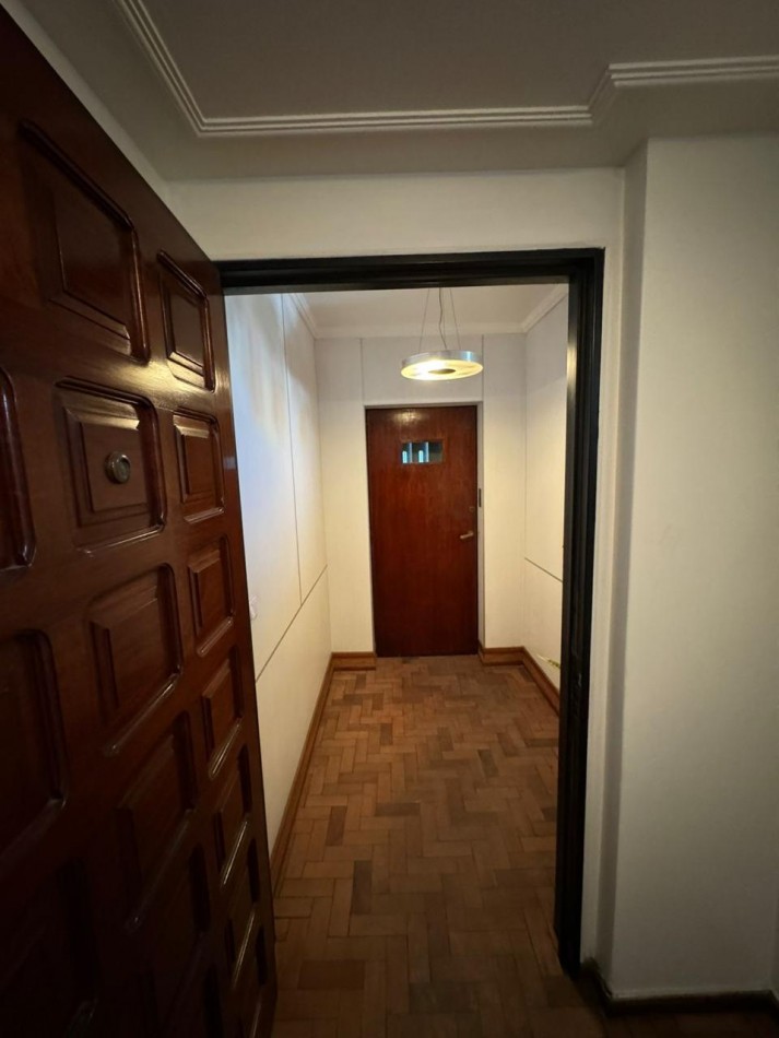 EXCLUSIVO DEPARTAMENTO EN VENTA, 25 DE MAYO 700 