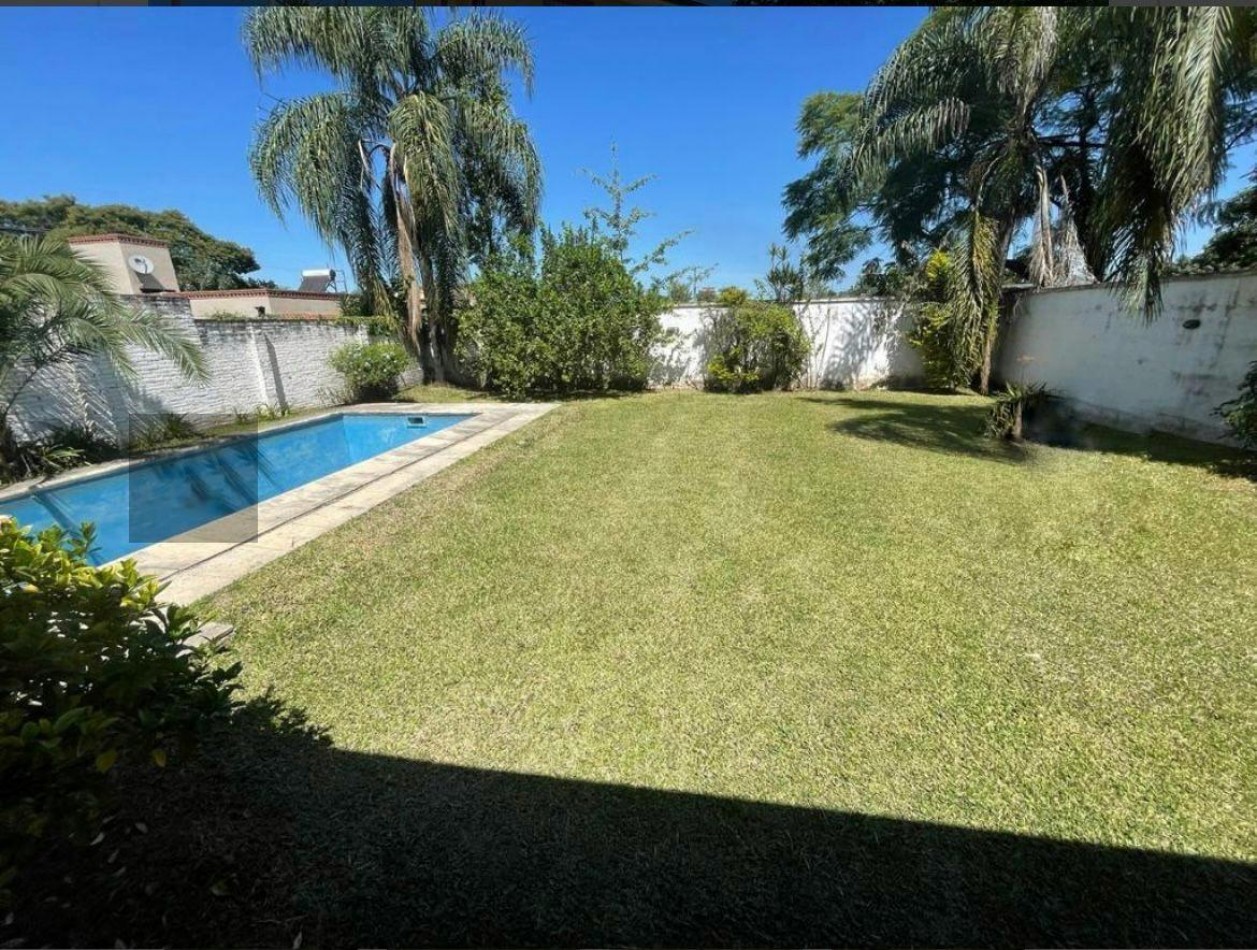 IMPECABLE CASA EN VENTA YB, INMEJORABLE ZONA!