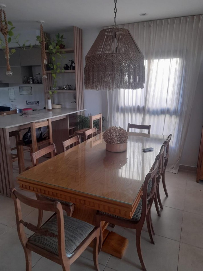 IMPECABLE CASA EN VENTA EN B. PRIVADO, YB 