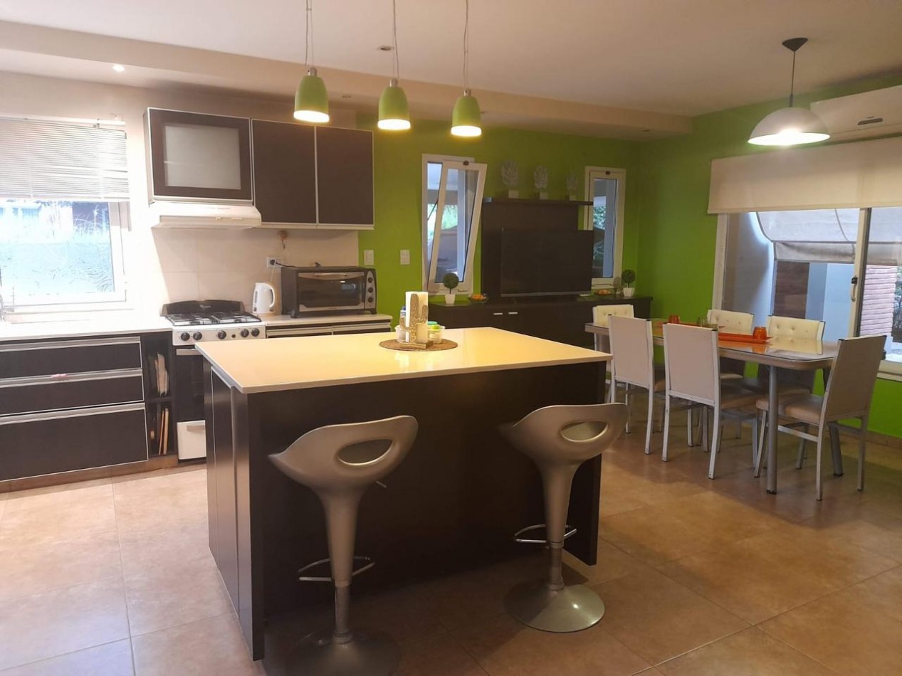 CASA EN VENTA DE PRIMER NIVEL EN LOS OLIVOS