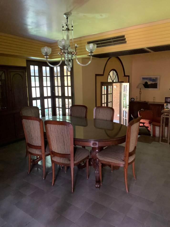 EN VENTA CASA BARRIO NORTE
