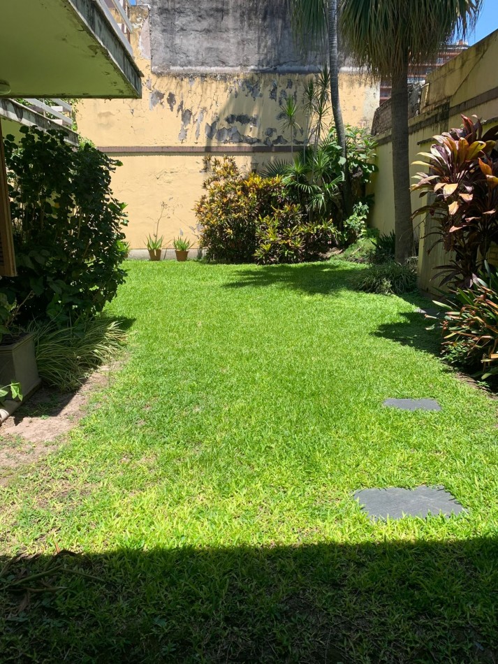 EN VENTA CASA BARRIO NORTE