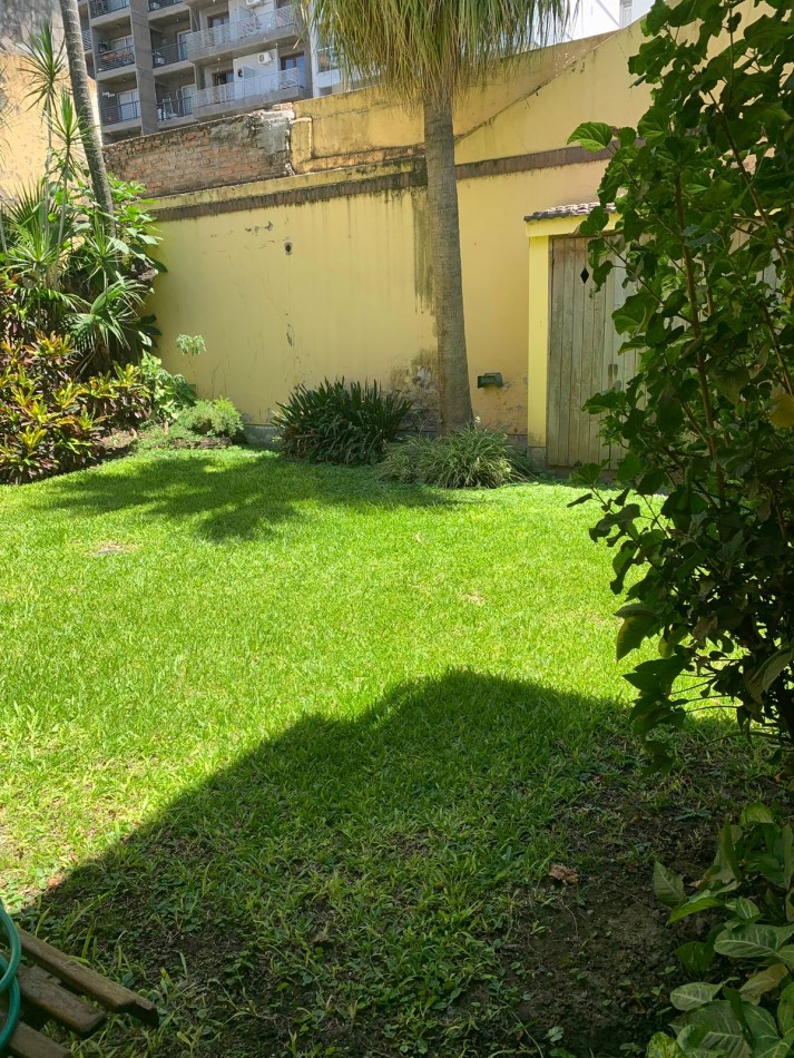 EN VENTA CASA BARRIO NORTE