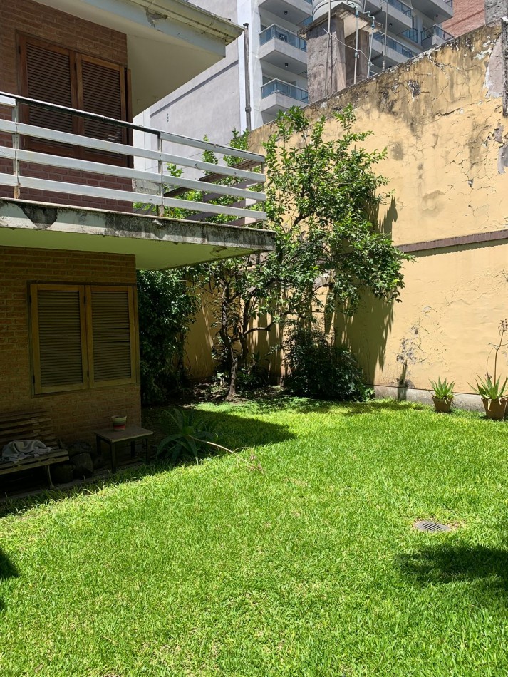 EN VENTA CASA BARRIO NORTE