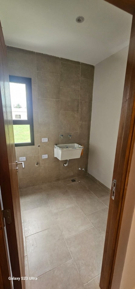 VENTA CASA BARRIO PRIVADO Av. Constitucion, Tafi Viejo