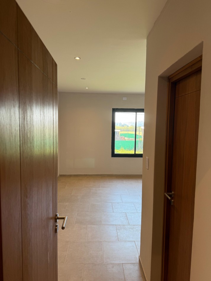 VENTA CASA COUNTRY SOBRE CONSTITUCION, TAFI VIEJO