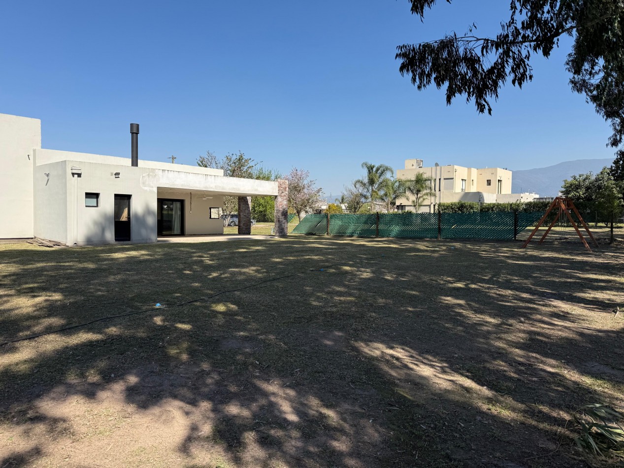 OPORTUNIDAD VENTA CASA COUNTRY LA HERENCIA 