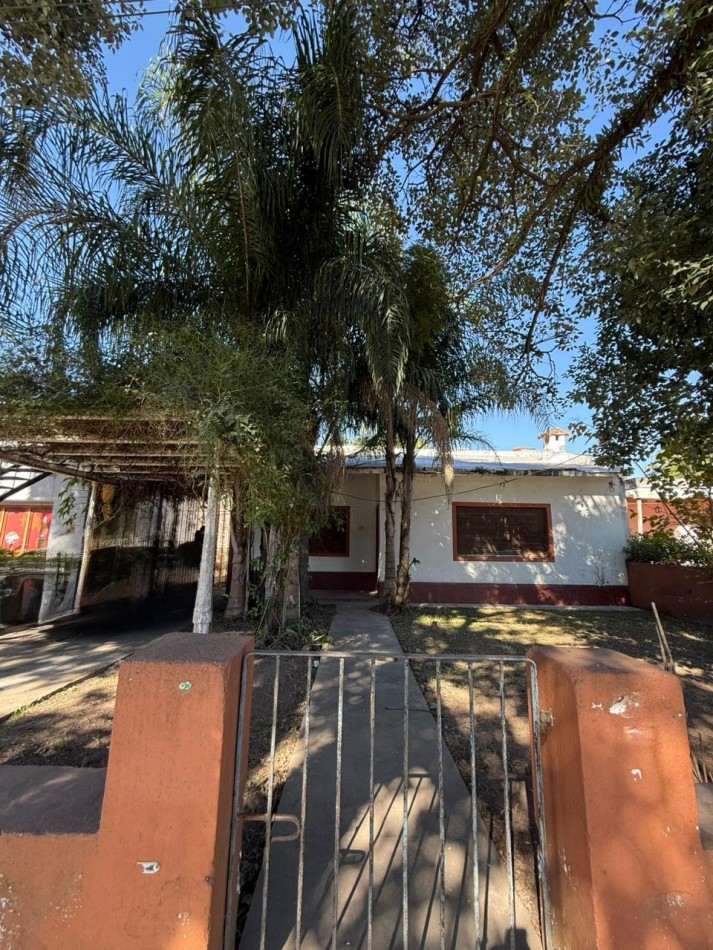 CASA EN VENTA SOBRE AV. ACONQUIJA 4600!!