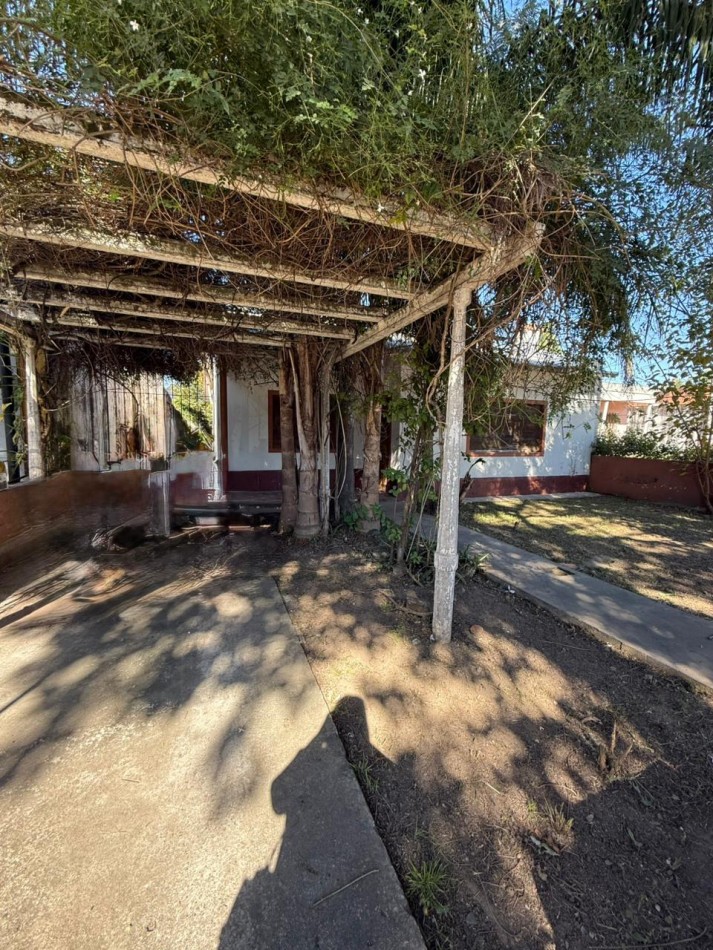 CASA EN VENTA SOBRE AV. ACONQUIJA 4600!!