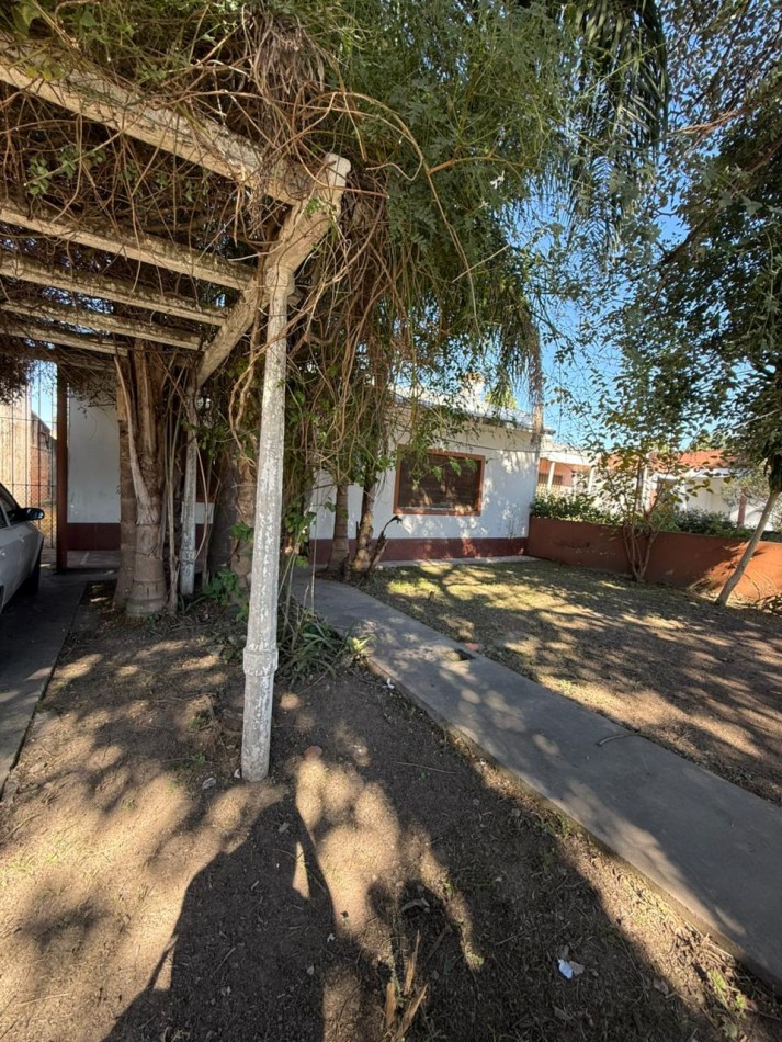 CASA EN VENTA SOBRE AV. ACONQUIJA 4600!!