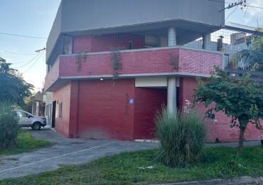 VENTA CASA ESQUINA COMERCIAL CATAMARCA Y URUGUAY