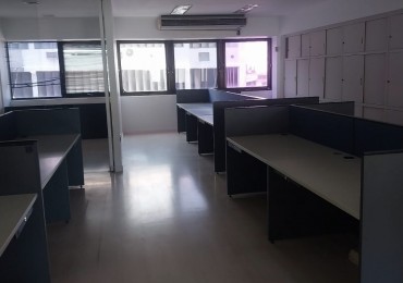 ALQUILER  OFICINA DE 240 M2 8 PRIVADOS  SAN MARTIN 600