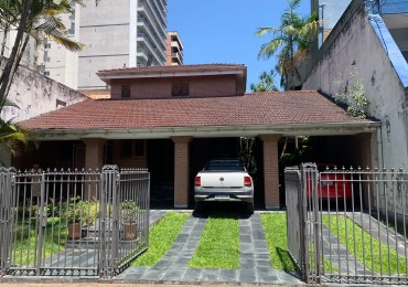 EN VENTA CASA BARRIO NORTE