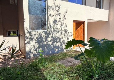 ALQUILER CASA VILLAGO