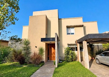 VENTA CASA EN BARRIO PRIVADO Y.B SOBRE MARTIN FIERRO